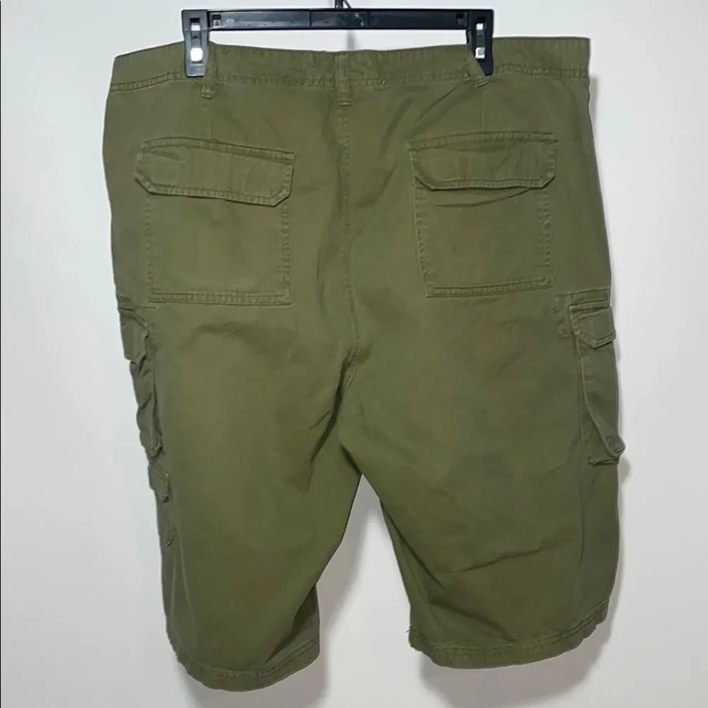 Olive Green Cargo Shorts with Durable Fabric